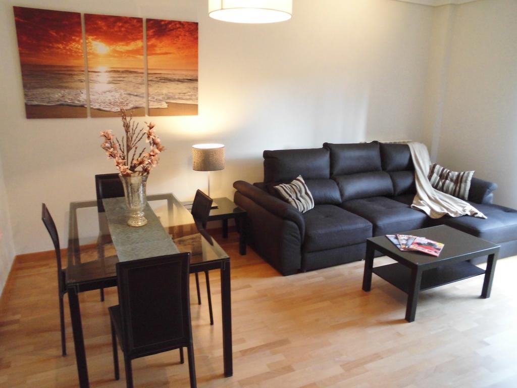 Apartamento Bellavista Lägenhet Lardero Exteriör bild