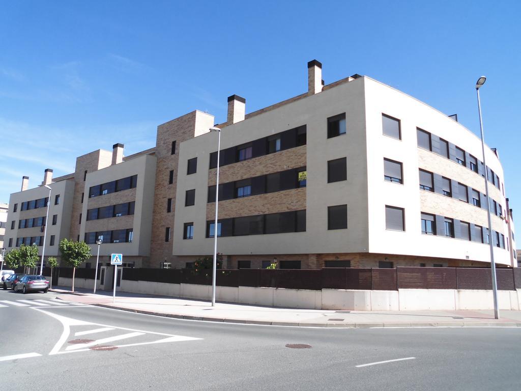 Apartamento Bellavista Lägenhet Lardero Exteriör bild